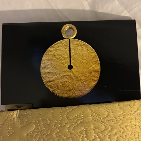 NWT The Christmas Shoppe 50” Gold Tree Skirt - Picture 7 of 7